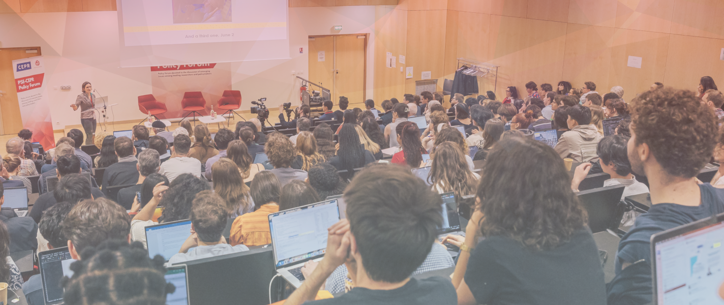 Une présentation d'Esther Duflo lors du PSE-CEPR Policy Forum 2024.