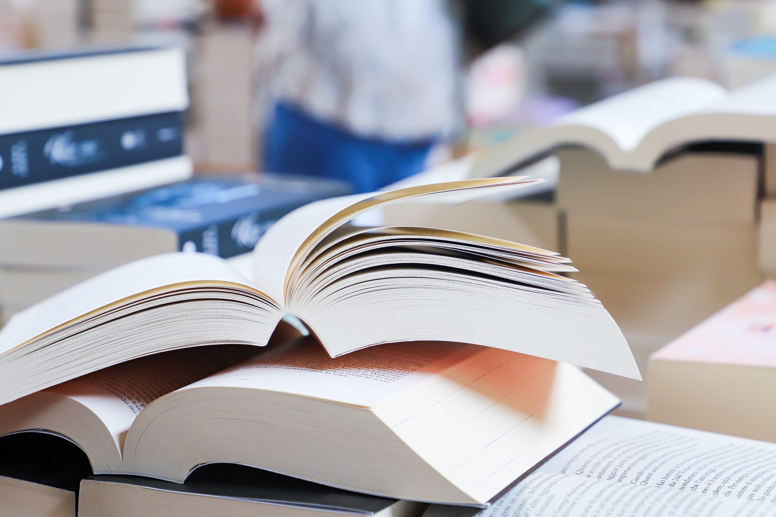 The 2025 PSE summer book list - Paris School of Economics